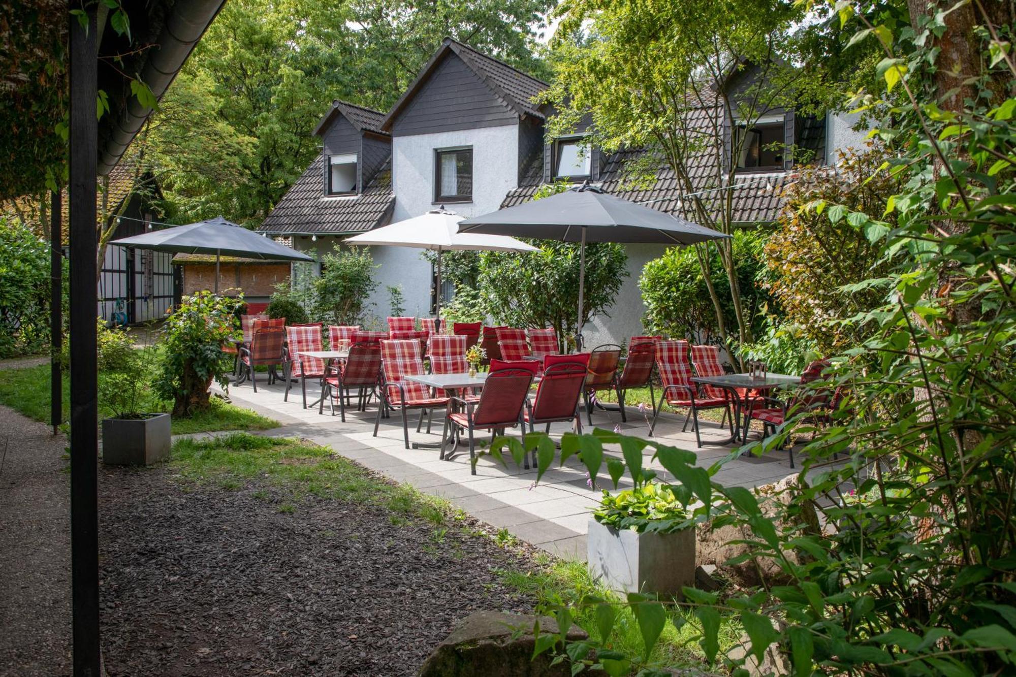 Seminarhotel Jakobsberg Грюнберг Экстерьер фото