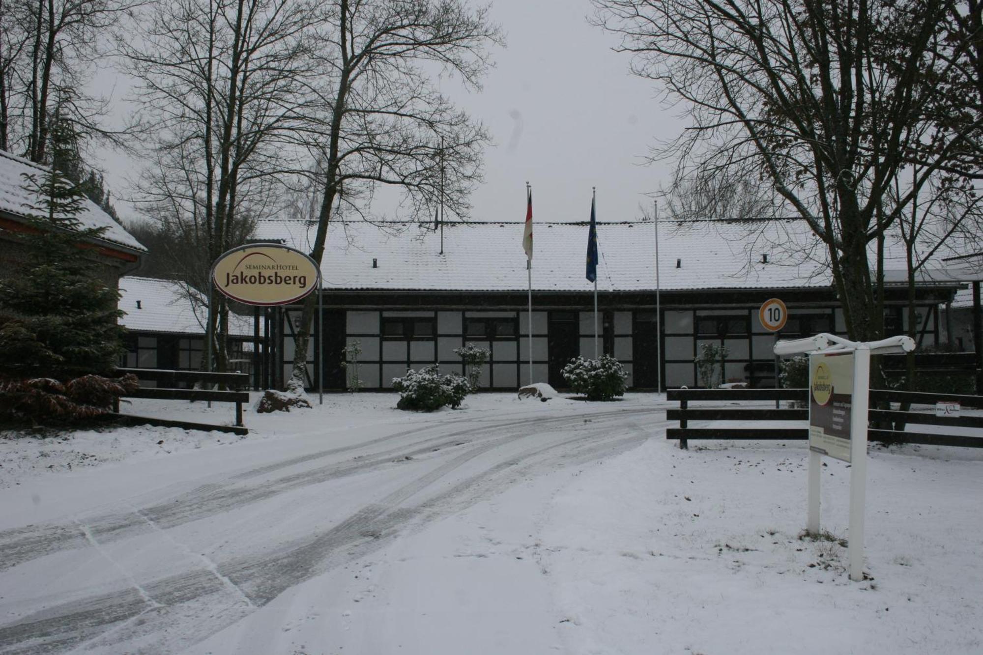Seminarhotel Jakobsberg Грюнберг Экстерьер фото
