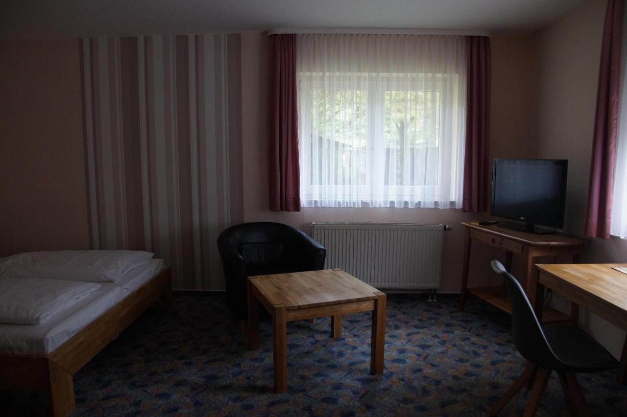 Seminarhotel Jakobsberg Грюнберг Экстерьер фото